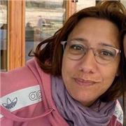 Traduttrice per la lingua inglese e tedesca disponibile per ripetizioni di lingua e aiuto compiti anche a domicilio.